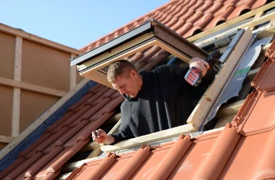 Pose de fenêtres de toit Velux à Sauville